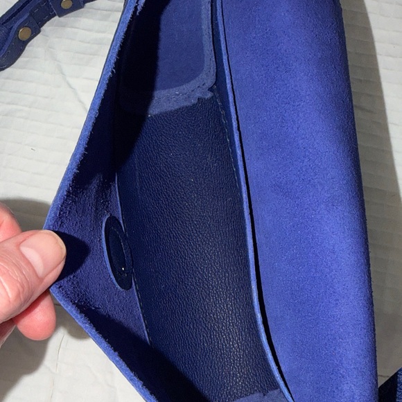 Portland Leather Cobalt Mini Metro Crossbody Bag - Picture 10 of 11